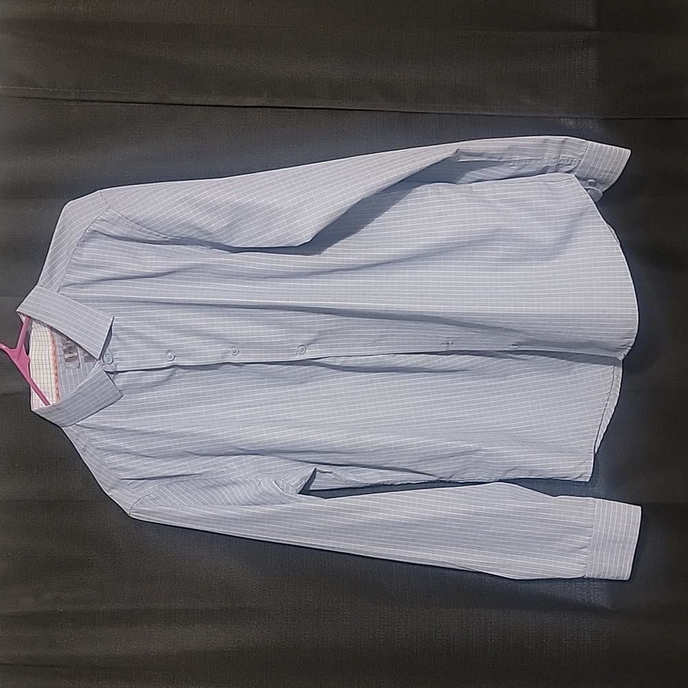 Large Button Up (Truly Brand)